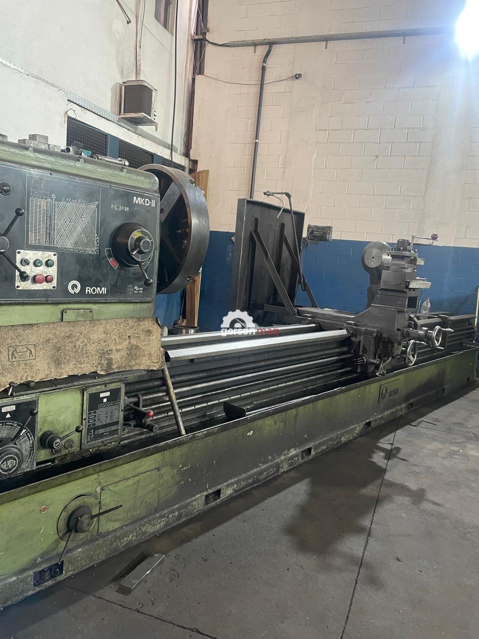 TORNO MECANICO ROMI MKDII - 1300 x 6000 mm